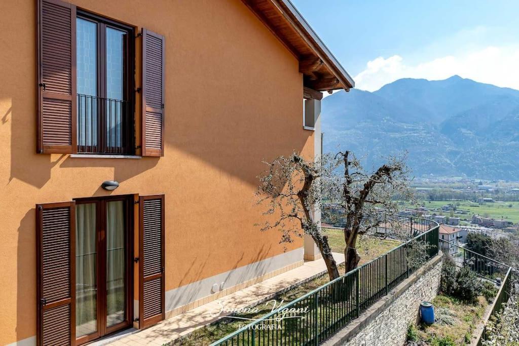 Ferienwohnung Il Giardino Di Laura Costa Volpino Exterior foto